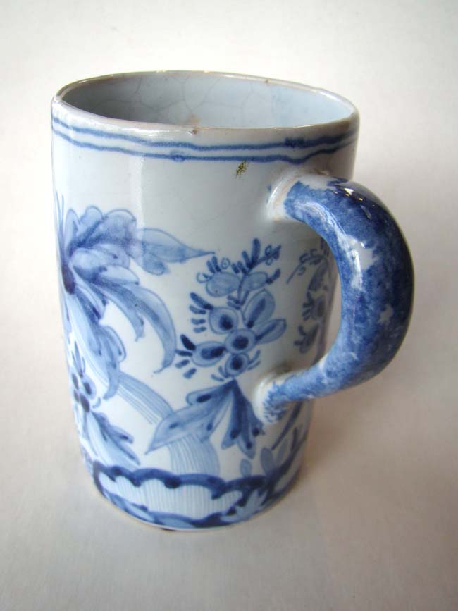 An 18th century Dutch delft mug featuring the Royal coat-of-arms of the Netherlands circa 1770 — image 4